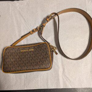 Michael Kors Connie Bag in Acorn